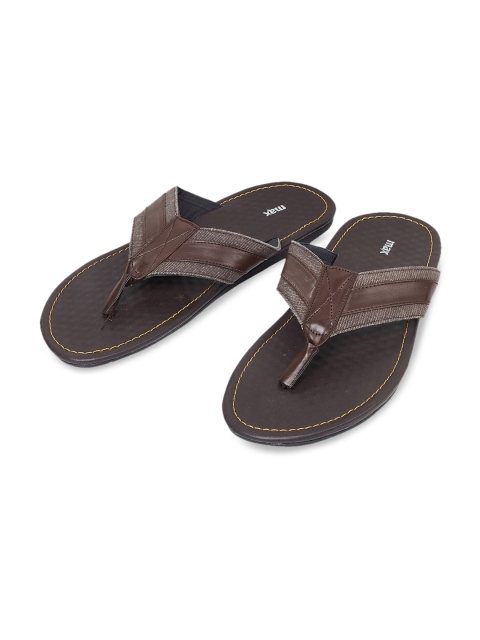 

max Men Brown Solid Comfort Sandals