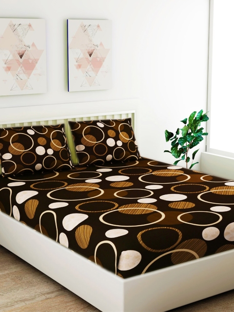 

Salona Bichona Brown & White Geometric Printed 120 TC King Bedsheet With 2 Pillow Covers