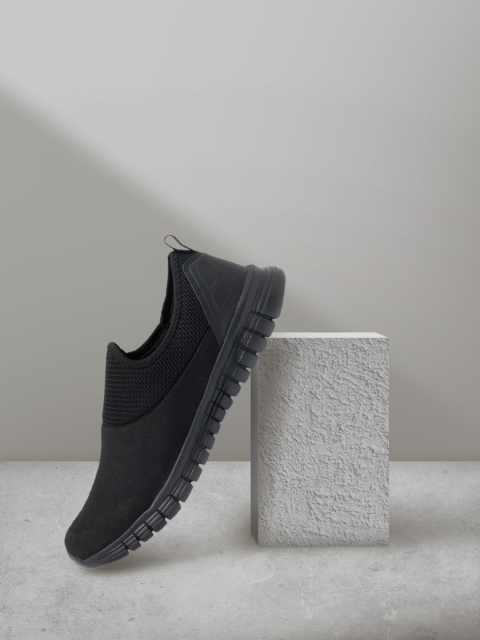 

shoexpress Men Black Walking Shoes
