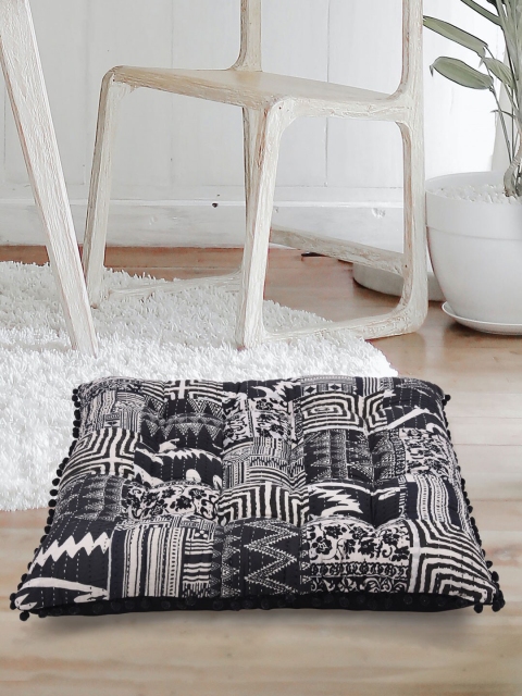 

Tistabene Black & White Printed Patchwork Handloom Gaddi Cushion