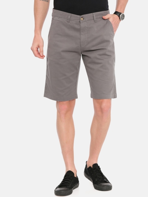 

IMYOUNG Men Grey Solid Slim Fit Chino Shorts
