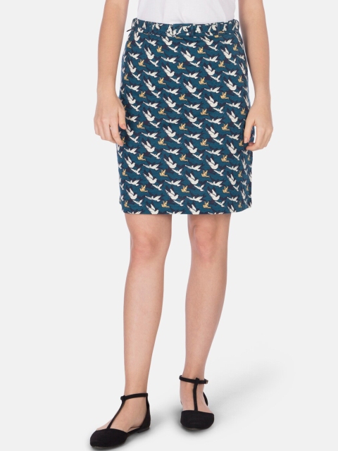 

Smugglerz Women Green & White Printed Straight Knee-Length Skirt