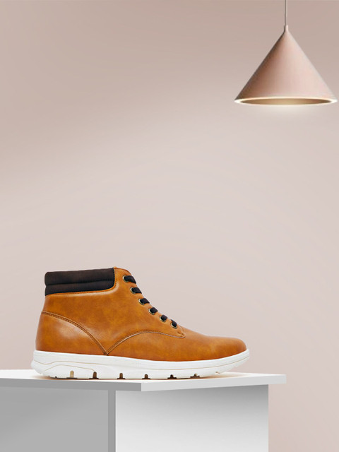 

shoexpress Men Tan Flat Boots