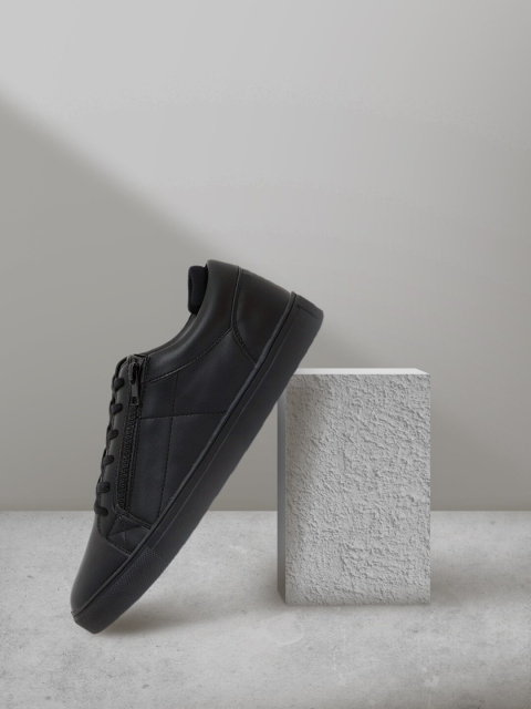 

shoexpress Men Black PU Walking Shoes