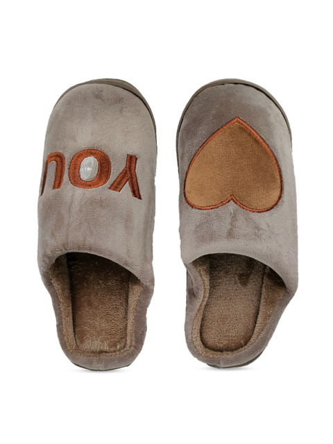 

Pampy Angel Men Brown Embroidered Fur Sliders