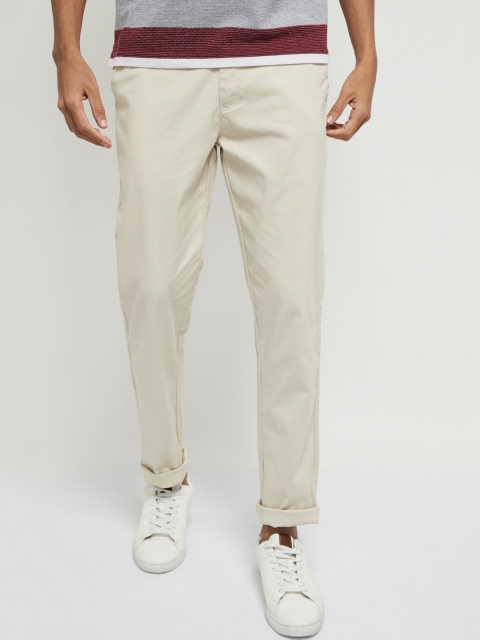 

max Men Beige Solid Chinos
