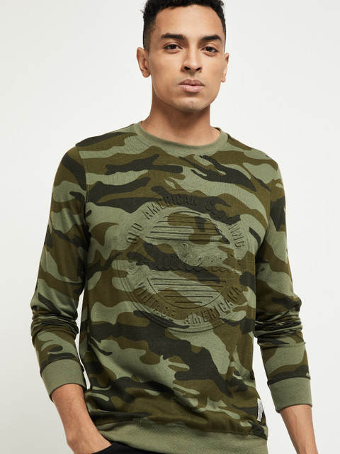 

max Men Green Camouflage Printed Round Neck T-shirt