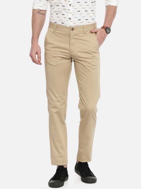 

IMYOUNG Men Khaki Brown Solid Chinos