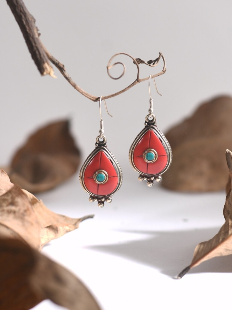 

Bodh Design Silver-Toned & Red Teardrop Shaped Drop Earrings