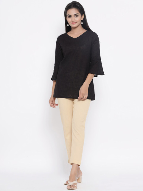 

Fabriko Women Black & Beige Solid Tunic with Trousers