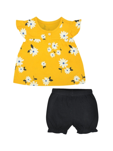 

The Flybees Girls Yellow & Navy Blue Solid Top with Shorts