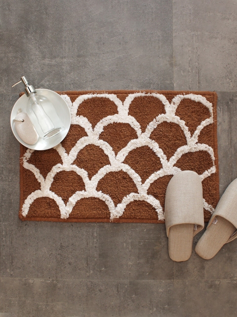 

House This Brown & White Ethnic Motif Rectangular 110 GSM Cotton Bath Rug