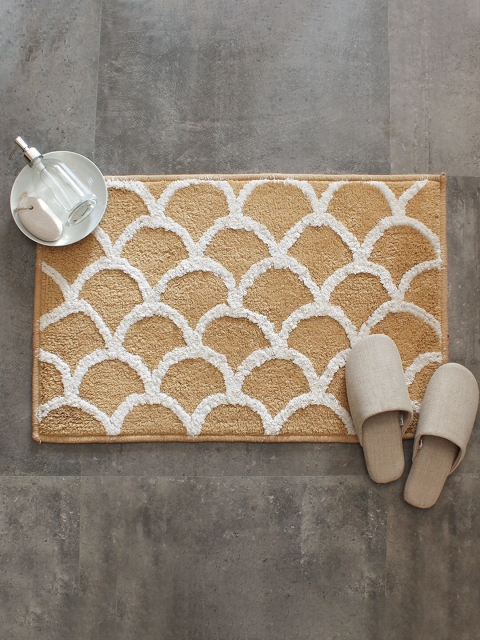 

House This Beige & White Ethnic Motif Rectangular 110 GSM Cotton Bath Rug