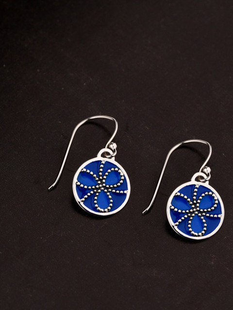 

TALISMAN Silver-Toned & Green Contemporary Drop Earrings
