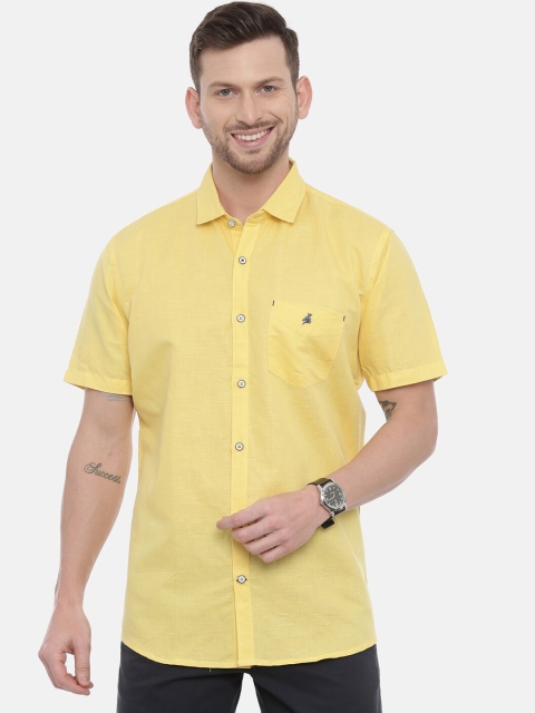 

Khoday Williams Men Yellow Regular Fit Solid Casual Shirt