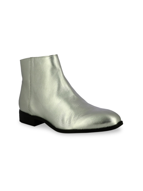 

Alberto Torresi Women Silver-Toned Solid Leather Mid-Top Flat Boots