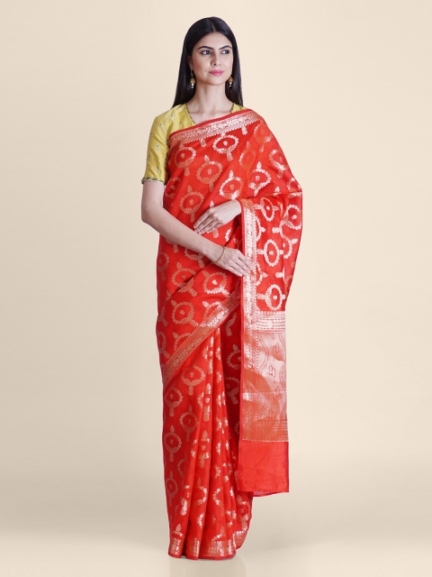 

Shruti and Mangaaysh Red & Gold-Coloured Pure Silk Handloom Banarasi Saree