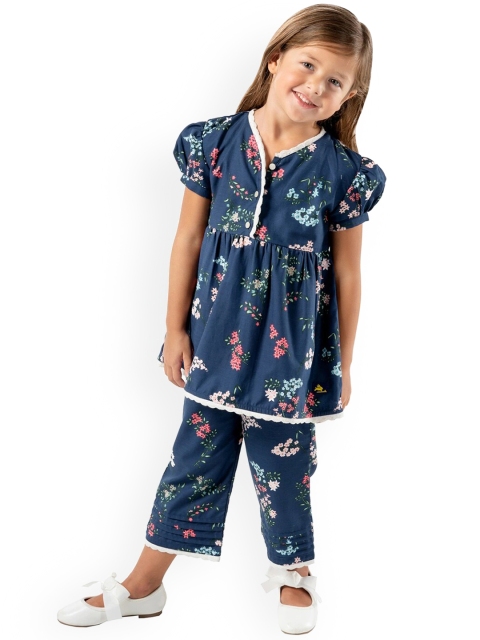 

Cherry Crumble Girls Navy Blue & White Floral Printed Nightsuit