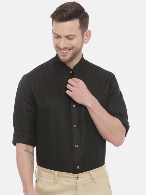 

Khoday Williams Men Black Regular Fit Solid Casual Shirt