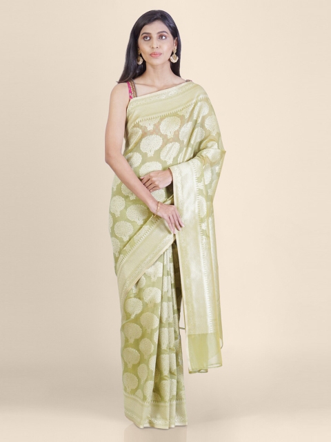 

Shruti and Mangaaysh Green & Gold-Coloured Silk Blend Handloom Banarasi Saree