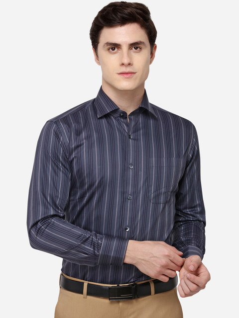 

METAL Men Grey Slim Fit Striped Casual Shirt