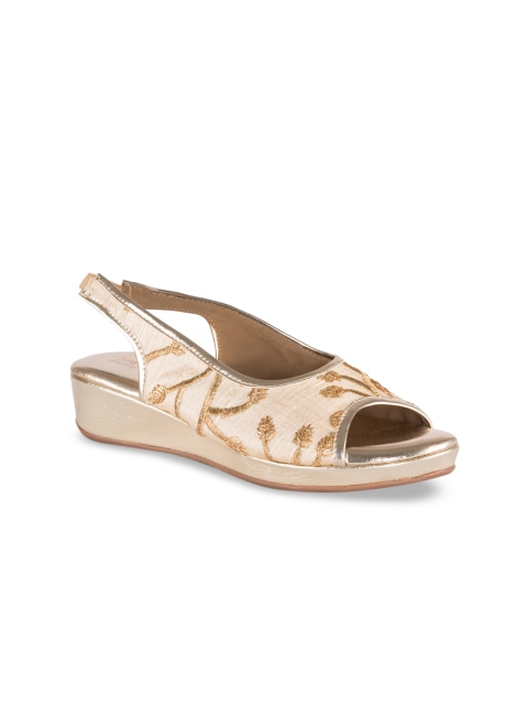 

Kraft Cellar Women Gold-Toned Textured Peep Toes