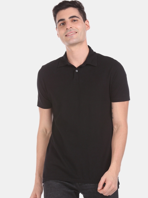 

GAP Men Black Solid Polo Collar T-shirt
