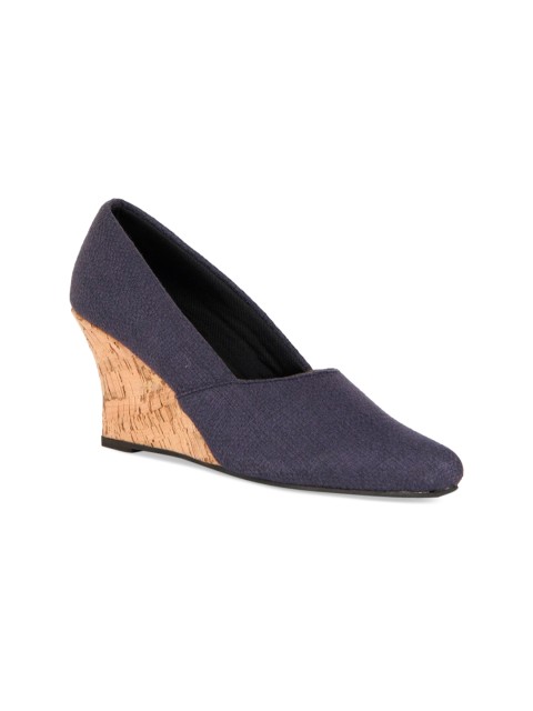 

Kraft Cellar Women Blue Printed Pumps