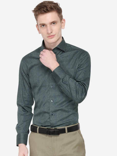 

METAL Men Green Slim Fit Solid Casual Shirt
