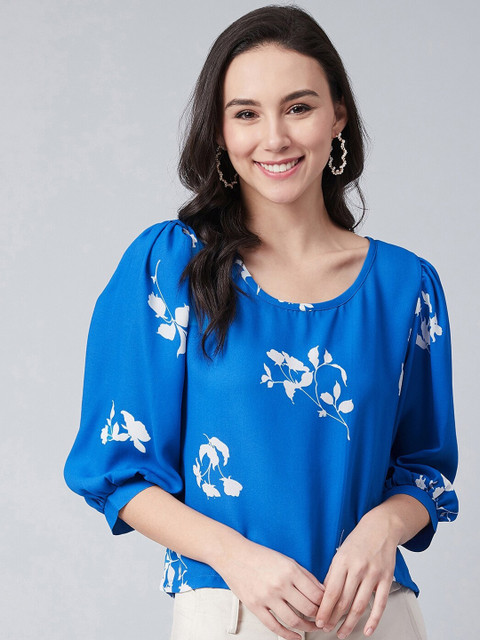 

RARE Women Blue Printed Top