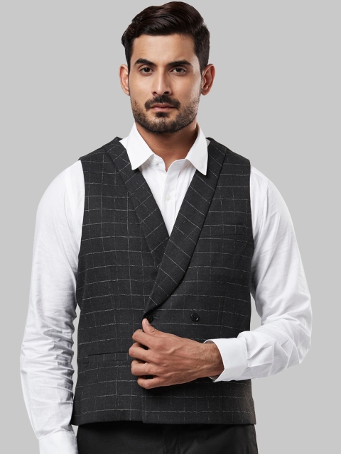 

Raymond Men Charcoal Grey Checked Formal Waistcoat