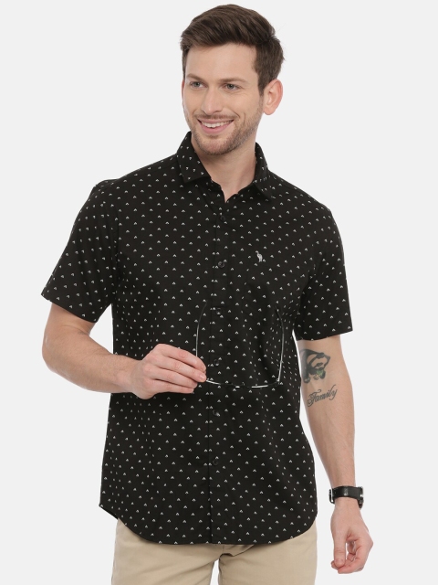 

Classic Polo Men Black & White Slim Fit Printed Casual Shirt