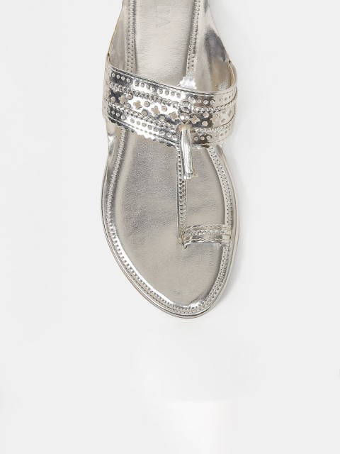

Biba Women Silver-Toned Woven Design T-Strap Flats
