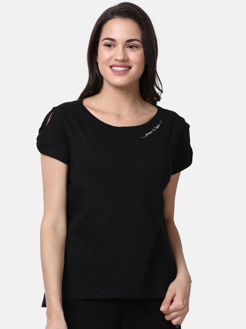 

Enamor Women Black Solid Round Neck T-shirt