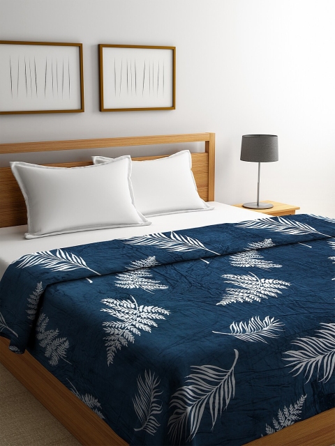 

NEUDIS Blue & White Floral Print AC Room 233 GSM Double Bed Blanket