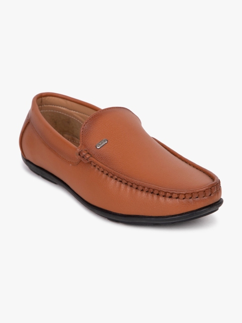 

Duke Men Tan Brown Solid Driving Shoes