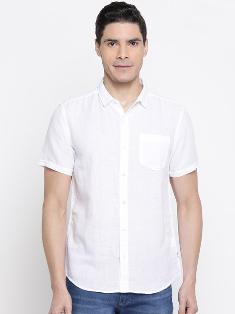 

Wrangler Men White Regular Fit Solid Casual Shirt