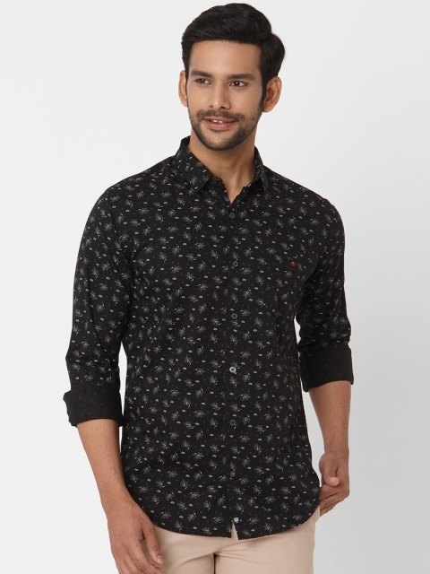 

Mufti Men Black & White Slim Fit Printed Casual Shirt
