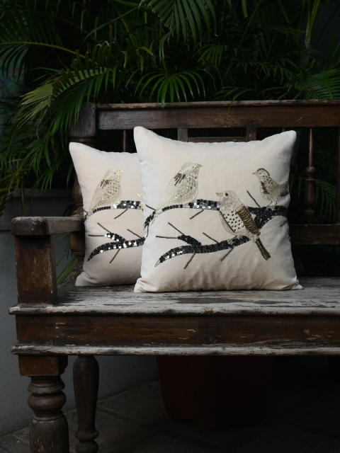 

AMOROSA Set Of 2 Cream-Coloured Embellished Velvet Square Cushion Covers