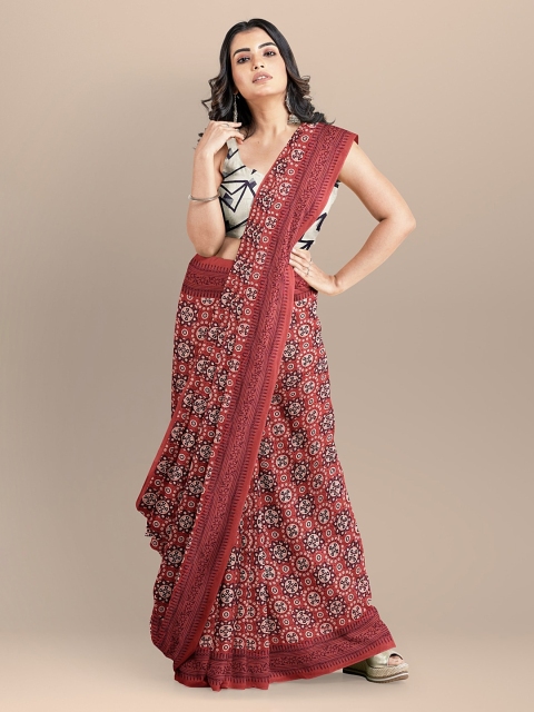 

BharatSthali Maroon & Off-White Pure Cotton Ajrak Print Handloom Saree