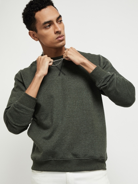

max Men Green Solid Sweatshirt