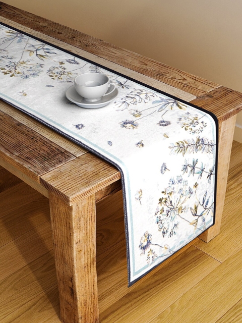 

KLOTTHE White & Blue Woven Design Table Runner