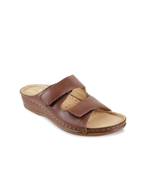 

WALKWAY Women Brown Solid Sandals