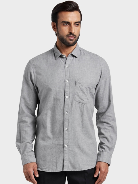 

ColorPlus Men Grey Tailored Fit Solid Casual Shirt