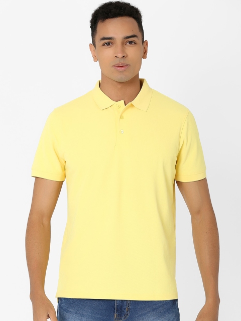 

MARCA Disati Men Yellow Solid Polo Collar T-shirt