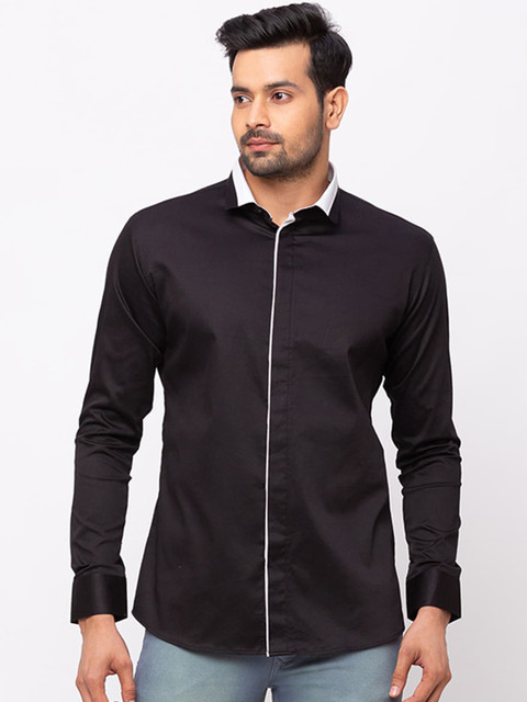 

mode de base Men Black & White Slim Fit Solid Casual Shirt