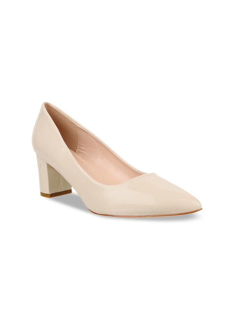 

Flat n Heels Women Beige Solid Pumps