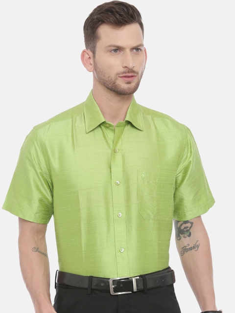 

Khoday Williams Men Green Regular Fit Solid Casual Shirt