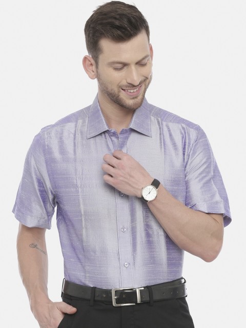 

Khoday Williams Men Purple Regular Fit Solid Casual Shirt