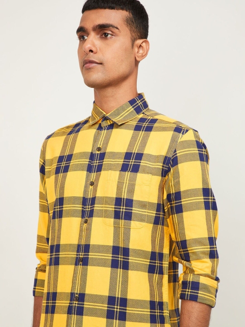 

UCLA Men Yellow & Navy Blue Slim Fit Checked Casual Shirt